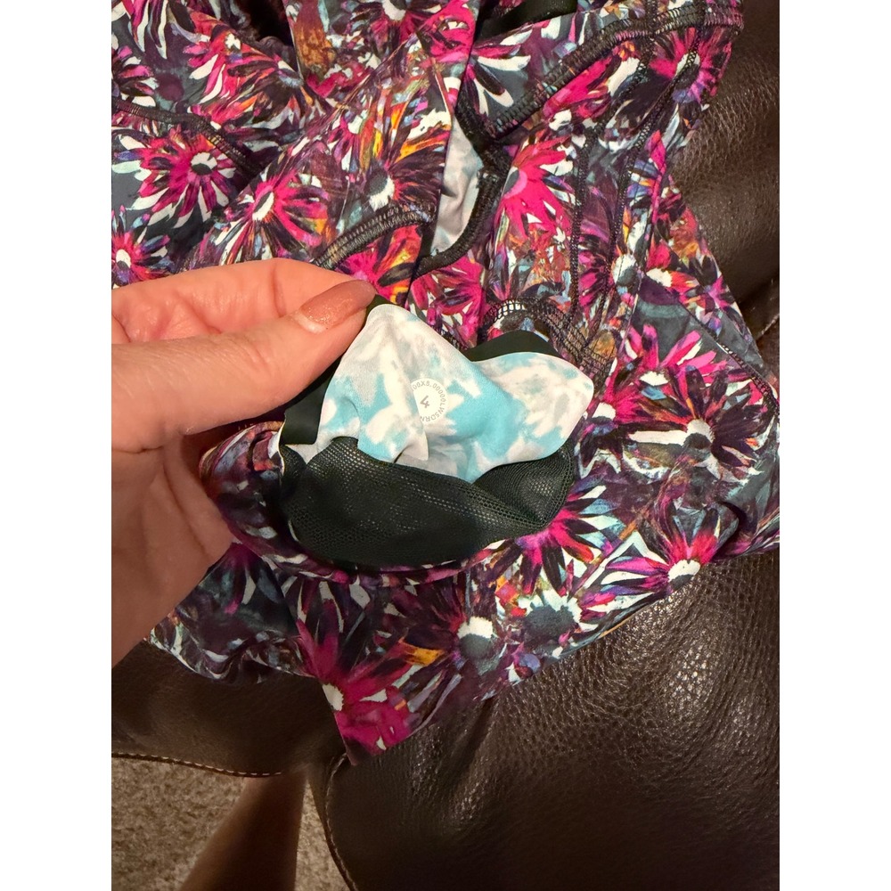 Lululemon High Rise Floral Leggings Pink Purple Blue Size 4 W5CORN - Picture 4 of 5